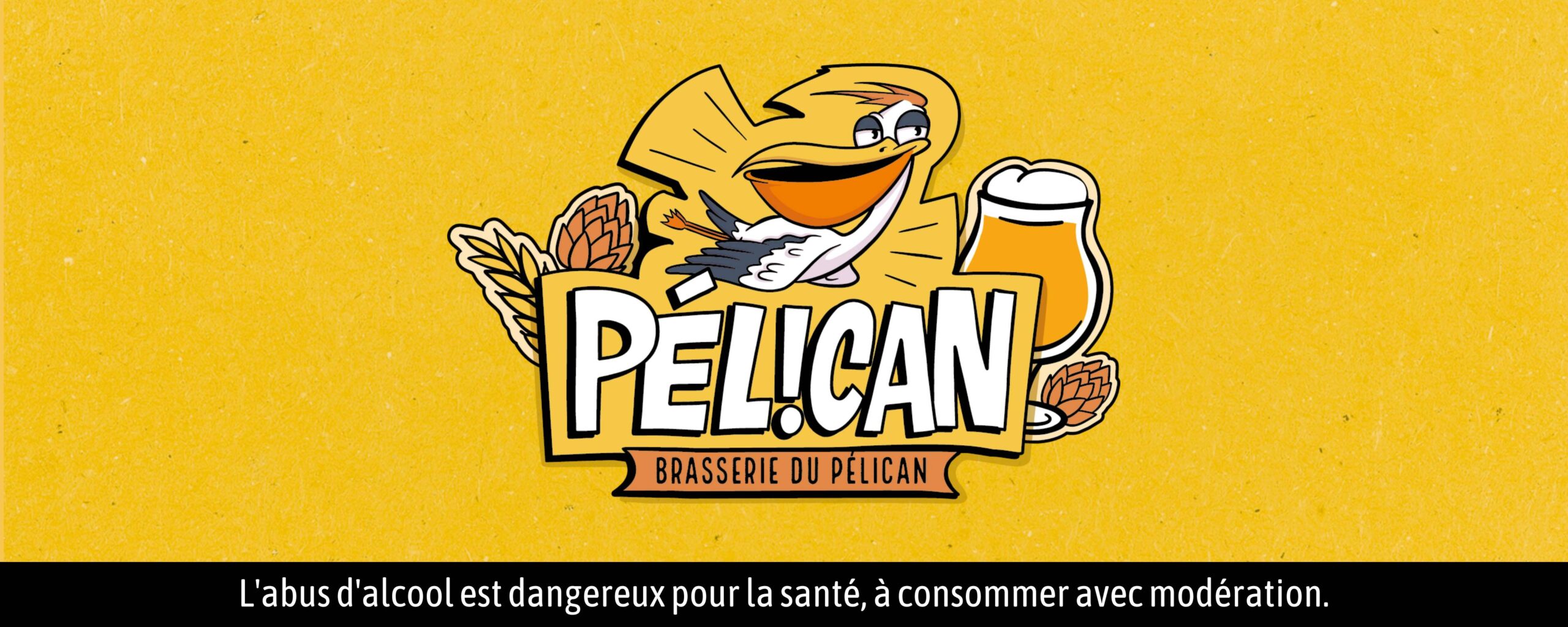 Pelican_home Gros plan sur trois bouteilles de bière Desperados avec des étiquettes colorées et des gouttelettes de condensation, soulignant la fraîcheur et l'attrait visuel du produit.